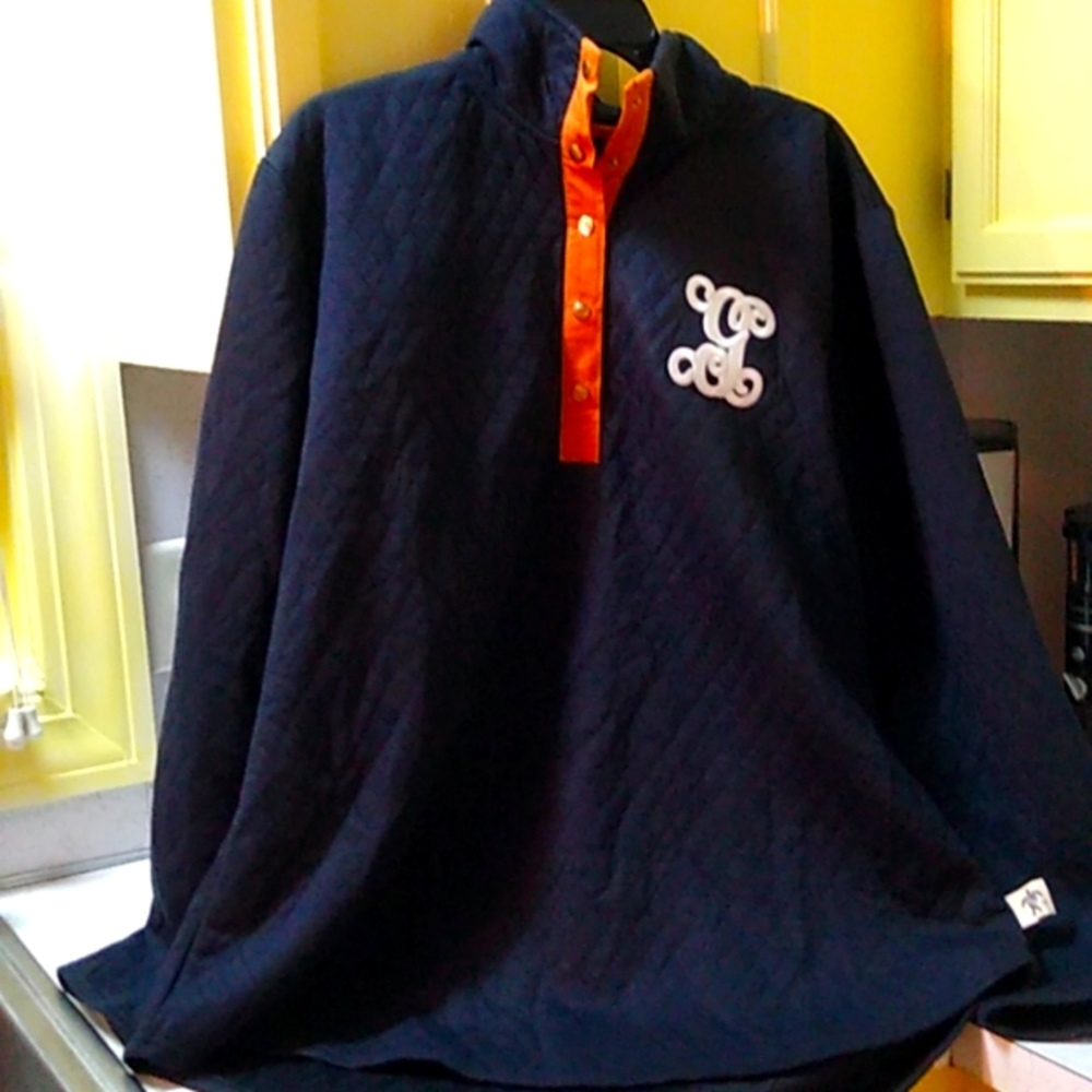 Great looking plush Simply Southern pullover. XXL